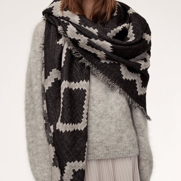 Wilfred Black and Gray Geometric Scarf - Picture 3 of 5